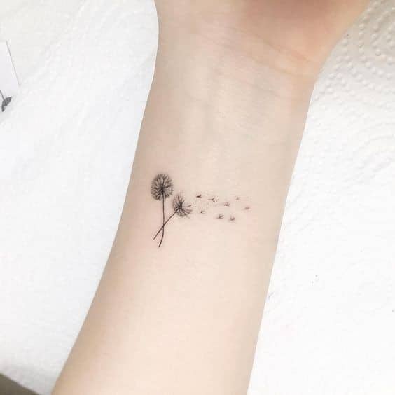 21 petits tatouages minimalistes avec de grandes significations 16