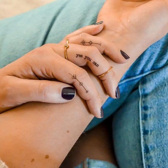 22 Top idées de tatouages main pour femme en 2023 5