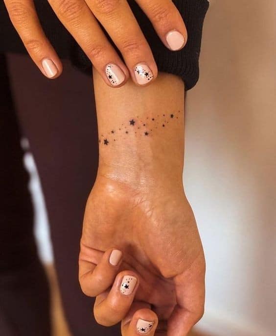 39 Top idées de tatouages pour femme en 2024 15