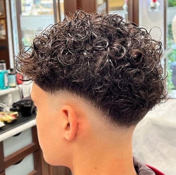 33 idées de mood taper fade homme cheveux bouclés 10