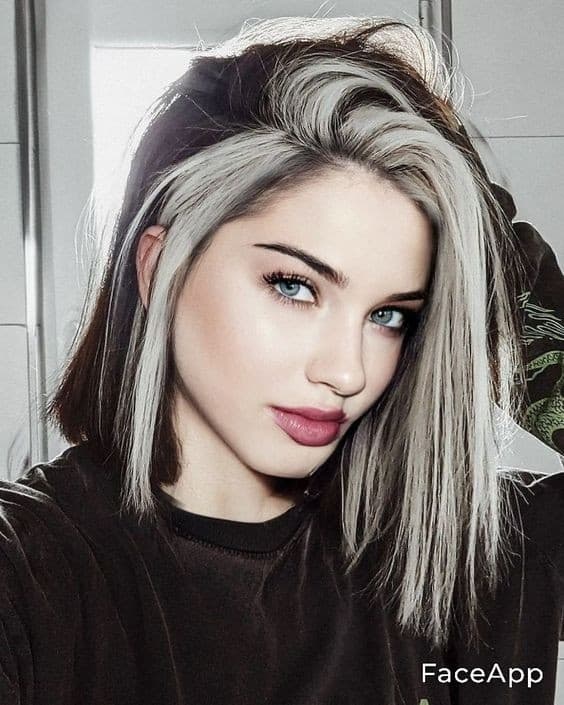 Mèche blonde sur cheveux noir Nos 23 plus beaux modèles
