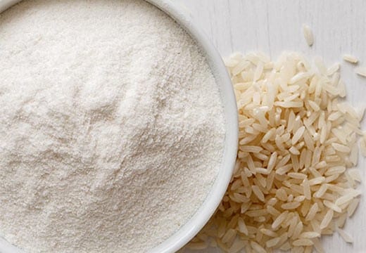 Poudre de Riz : Le Secret Ancien pour une Peau Parfaite et Lumineuse en