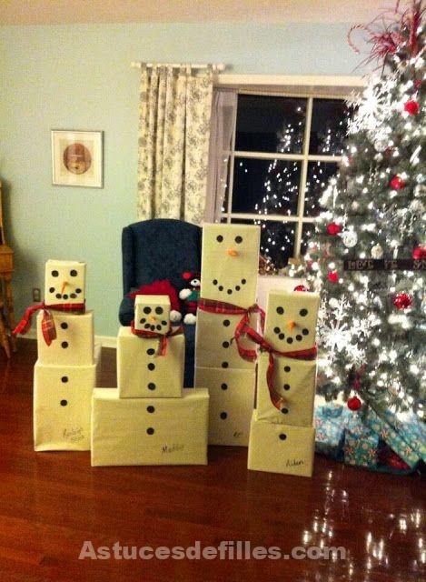 13 Bonhommes de neige à fabriquer en empilant des boîtes cadeaux. 8