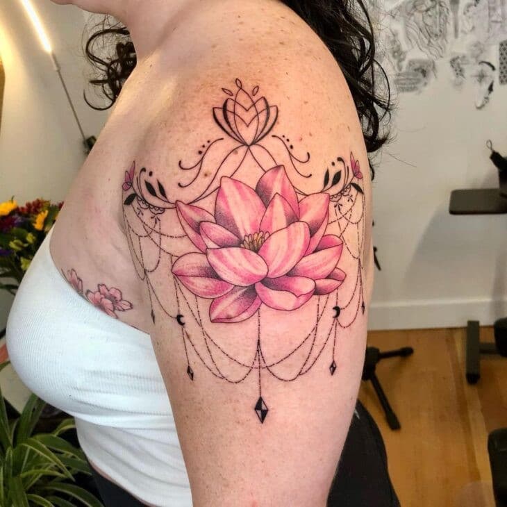 70 Tatouages fleur de lotus pleins de beauté et de symbolisme 19