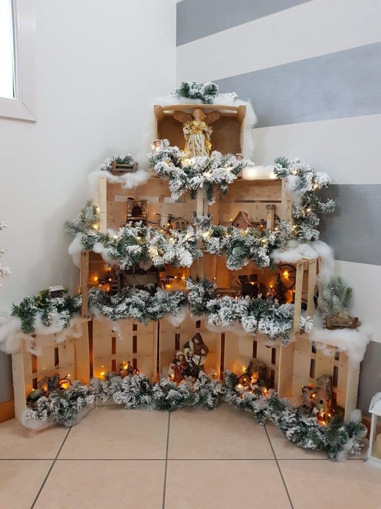 23 idées de crèches de Noël avec des boîtes en bois 21