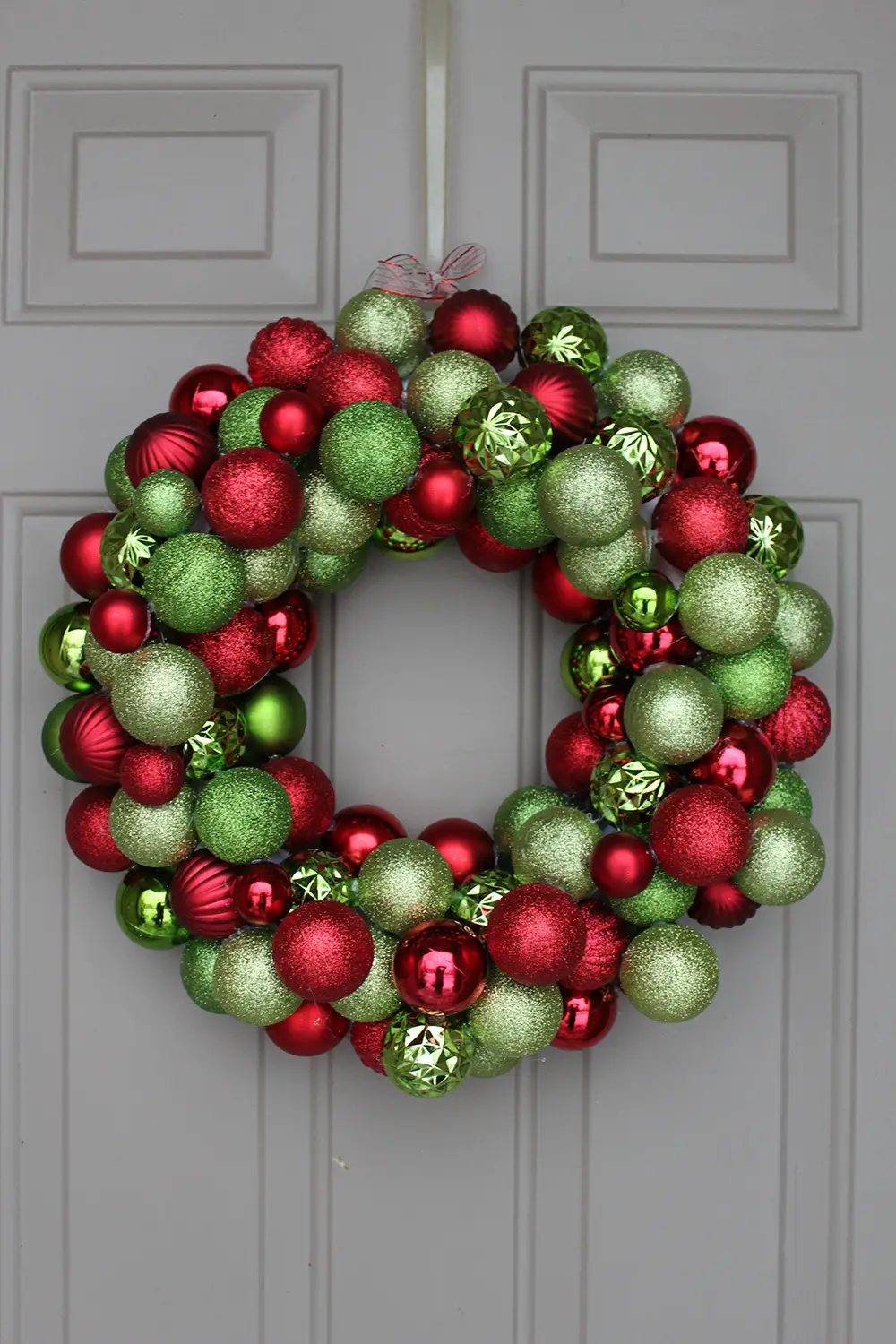 16 Décorations de Noël pour Embellir Votre Porte d'Entrée 7