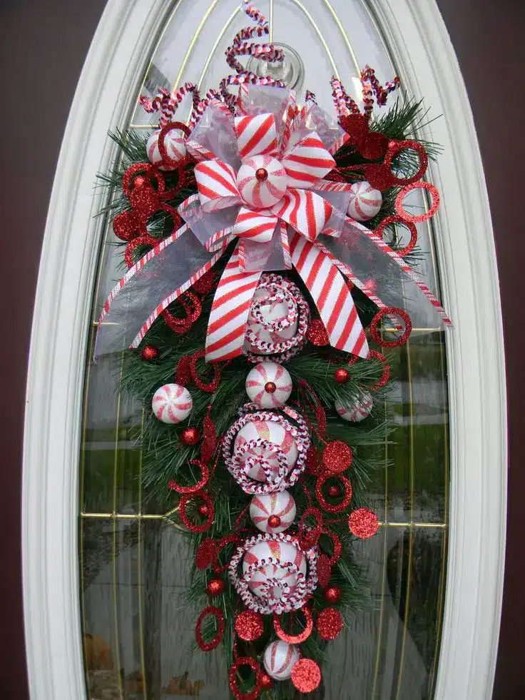 16 Décorations de Noël pour Embellir Votre Porte d'Entrée 9