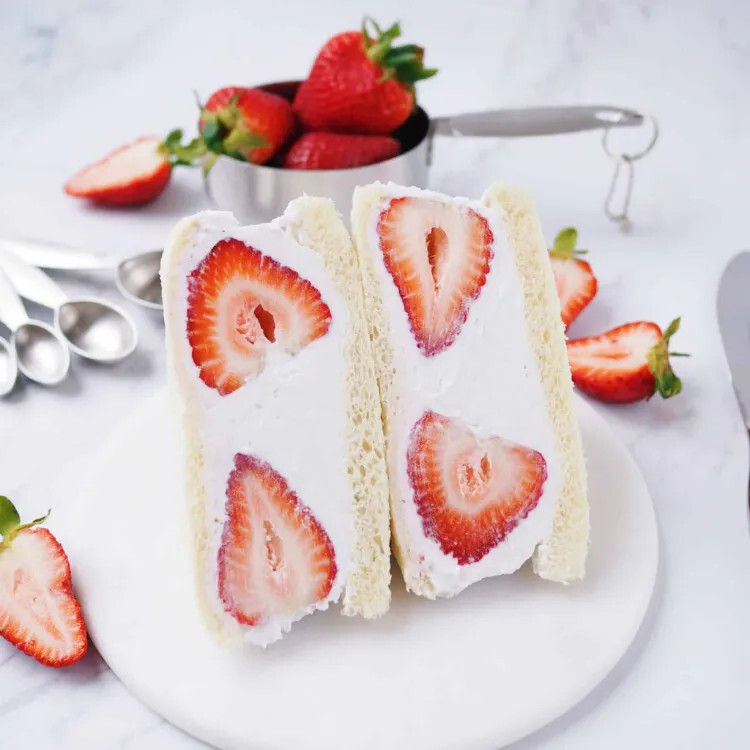 6 Astuces pour conserver les fraises fraîches plus longtemps 12