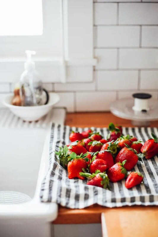 6 Astuces pour conserver les fraises fraîches plus longtemps 5