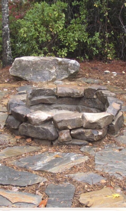 7 types de pierres à utiliser pour un espace barbecue ou un coin feu de camp 6