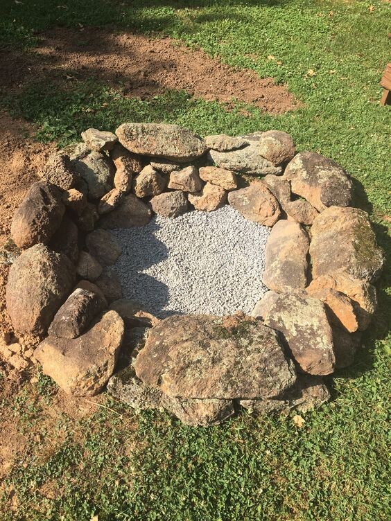 7 types de pierres à utiliser pour un espace barbecue ou un coin feu de camp 2