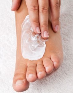 1279528-soin-des-pieds-hydrater-sa-peau