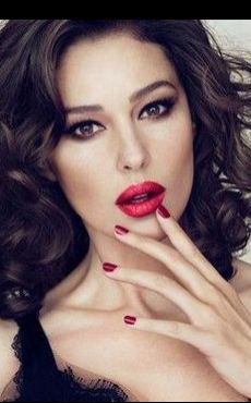 8 astuces pour choisir son maquillage en fonction da la couleur de ses yeux et de ses cheveux 26