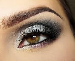 8 astuces pour choisir son maquillage en fonction da la couleur de ses yeux et de ses cheveux 14