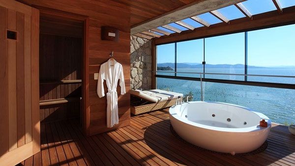 Bathrooms-with-Views-48-1-Kindesign_resultat