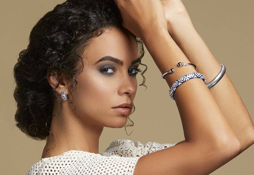 Una Storia, pour l'amour des bijoux élégants 1 Una Storia, pour l'amour des bijoux élégants 1