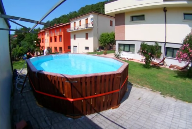 25 idées & tutos bricolage de piscines en palettes 4 25 idées & tutos bricolage de piscines en palettes 4