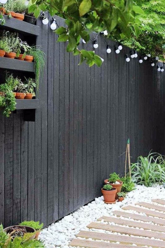 29 clôtures de jardin qui vous feront oublier que vous avez des voisins 15
