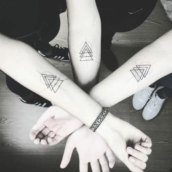 20 top idées de tatouages sœurs 5 20 top idées de tatouages sœurs 5