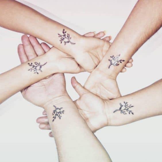 20 top idées de tatouages sœurs 6 20 top idées de tatouages sœurs 6