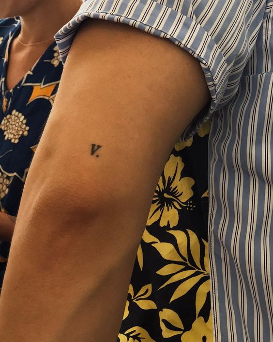 34 idées de premiers petits tatouages minimalistes 9 34 idées de premiers petits tatouages minimalistes 9