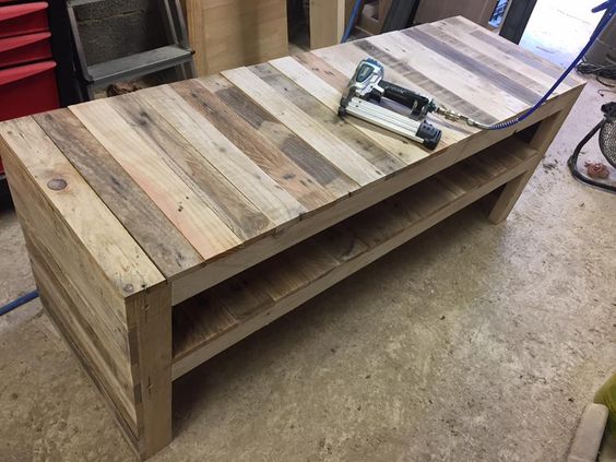 37 top idées de bancs en palettes à fabriquer soi-même 5 37 top idées de bancs en palettes à fabriquer soi-même 5