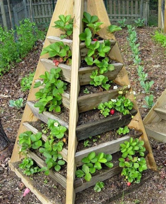 80 jardinières en palettes pour embellir les jardins 35 80 jardinières en palettes pour embellir les jardins 35