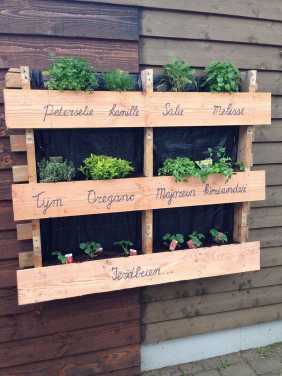 80 jardinières en palettes pour embellir les jardins 37 80 jardinières en palettes pour embellir les jardins 37
