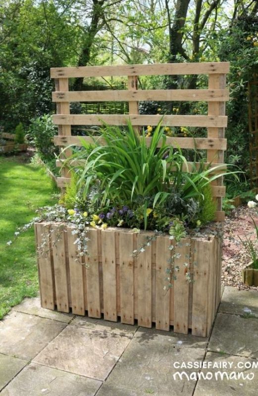 80 jardinières en palettes pour embellir les jardins 63 80 jardinières en palettes pour embellir les jardins 63