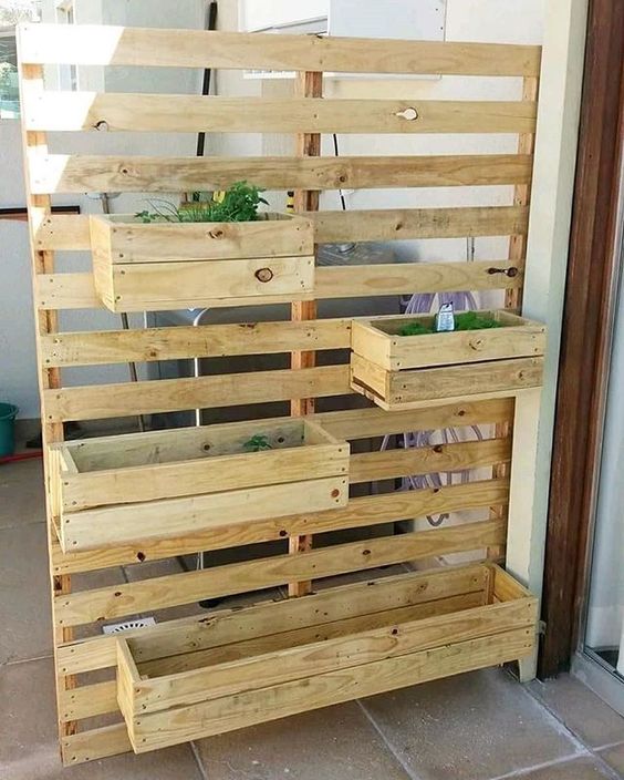 80 jardinières en palettes pour embellir les jardins 71 80 jardinières en palettes pour embellir les jardins 71