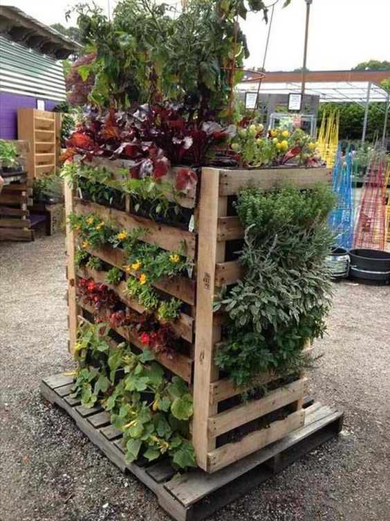 80 jardinières en palettes pour embellir les jardins 79 80 jardinières en palettes pour embellir les jardins 79