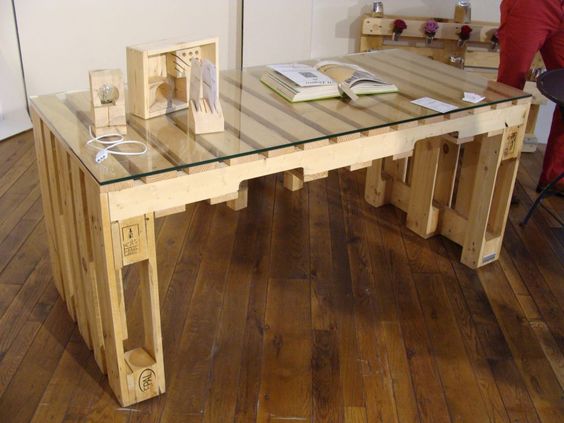 28 top idées de bureaux en palettes pour s'inspirer 11 28 top idées de bureaux en palettes pour s'inspirer 11