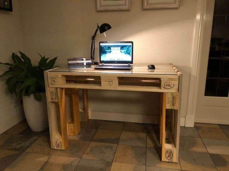 28 top idées de bureaux en palettes pour s'inspirer 1 28 top idées de bureaux en palettes pour s'inspirer 1