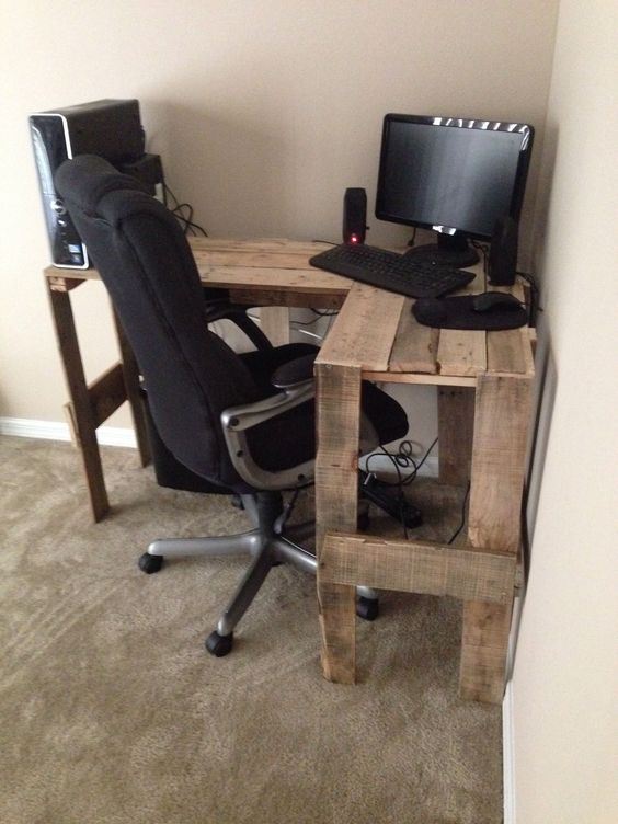 28 top idées de bureaux en palettes pour s'inspirer 8 28 top idées de bureaux en palettes pour s'inspirer 8