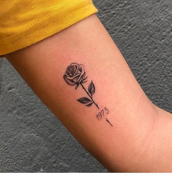 48 top idées de beaux tatouages avec des roses