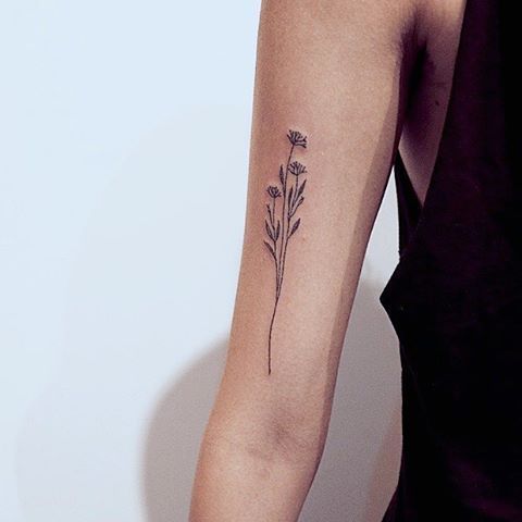 100 top idées de tatouages fleur 46