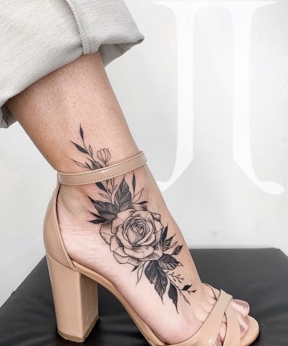 100 top idées de tatouages fleur 78