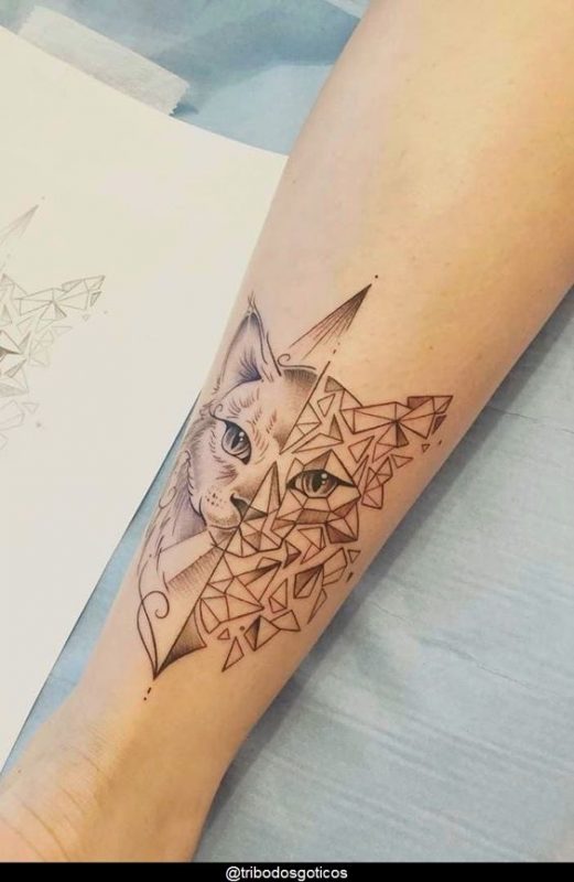 100 idées de tatouages pour les amoureux des chats 22
