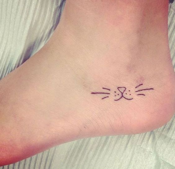 100 idées de tatouages pour les amoureux des chats 9 100 idées de tatouages pour les amoureux des chats 9