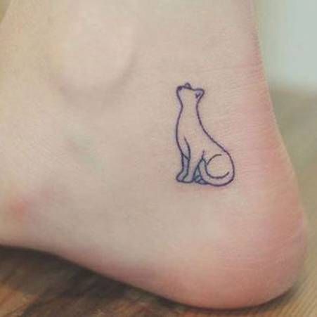100 idées de tatouages pour les amoureux des chats 90