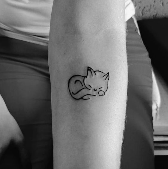 100 idées de tatouages pour les amoureux des chats 91