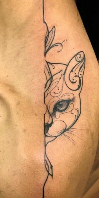 100 idées de tatouages pour les amoureux des chats 95