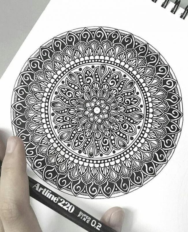 100 top idées de dessins & coloriages mandala 19