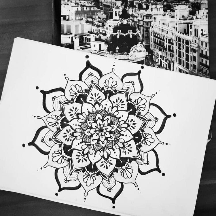100 top idées de dessins & coloriages mandala 31
