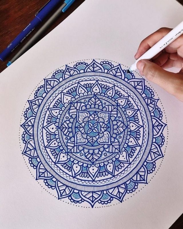100 top idées de dessins & coloriages mandala 38