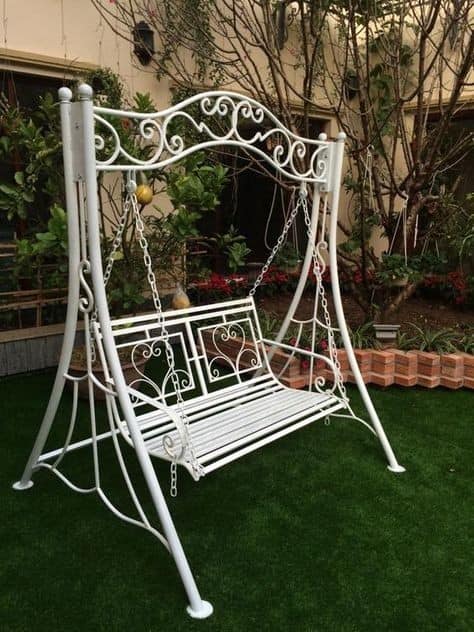 24 idées de beaux bancs d'extérieur suspendus 22