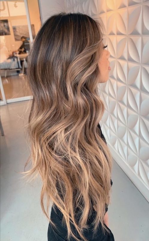 100 idées de balayages caramel pour s'inspirer 76