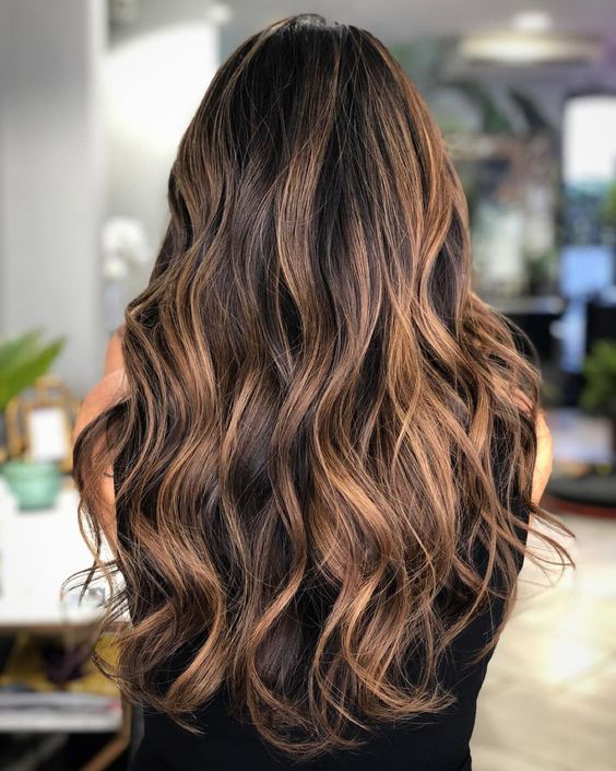 100 idées de balayages caramel pour s'inspirer 90