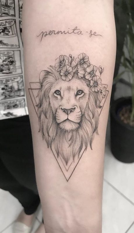 100 top idées de tatouages lion femme 32