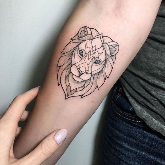 100 top idées de tatouages lion femme 50